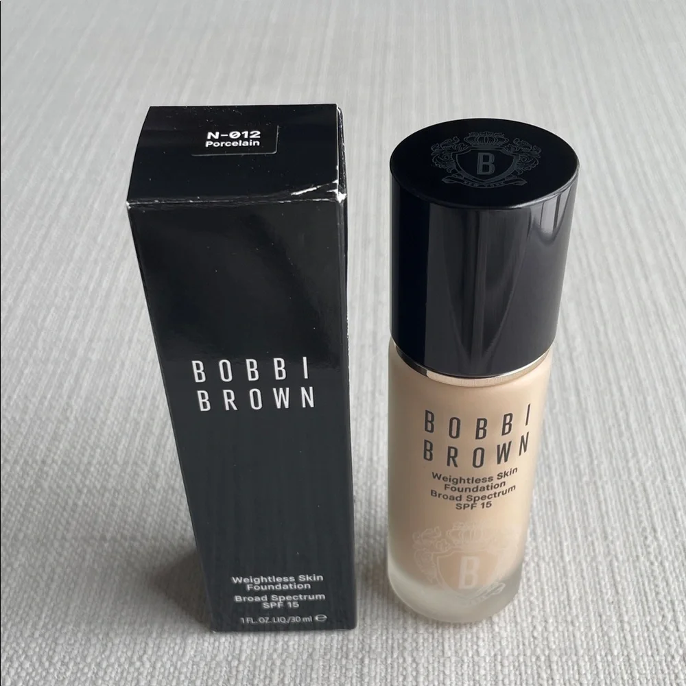 Bobbi Brown Weightless Skin Foundation SPF 15 - N-012 Porcelain